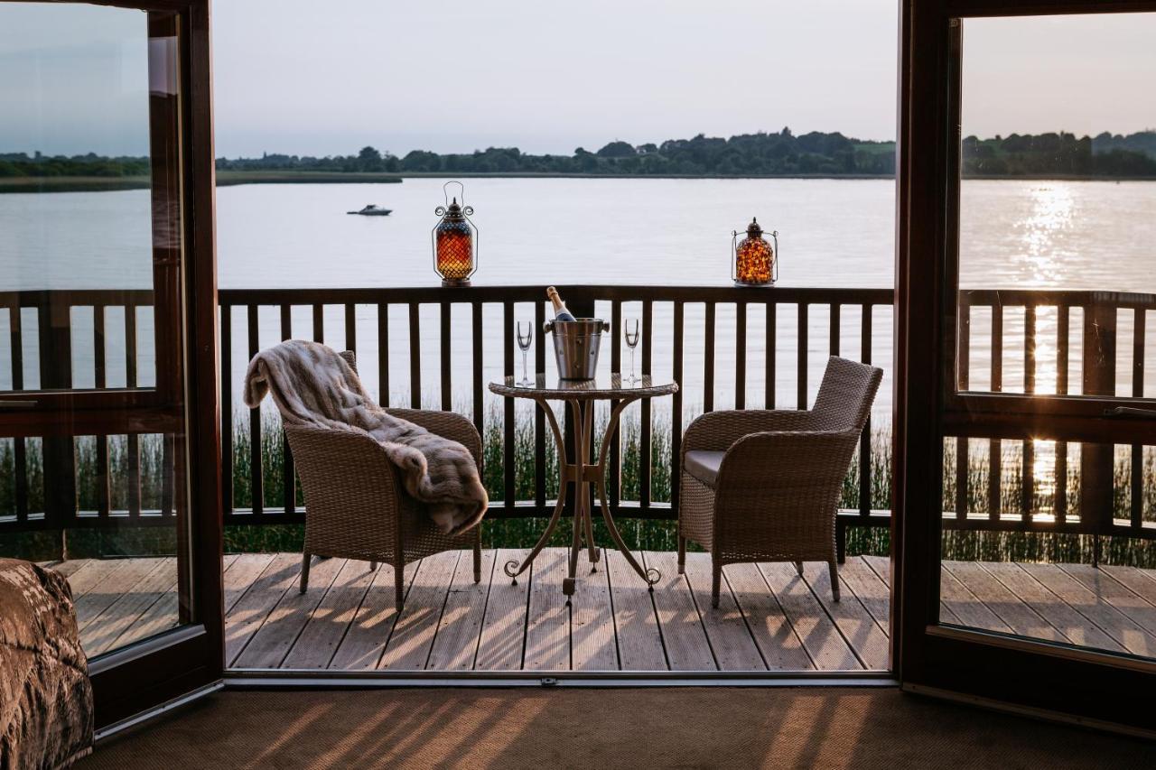 Wineport Lodge Glasson Esterno foto